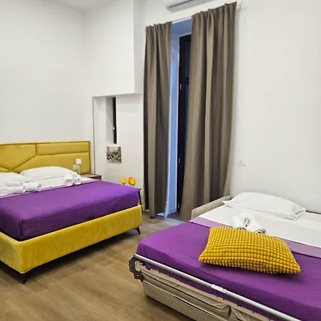 Alojamento de Acomodação e Pequeno-almoço Le 2 Sorelle Luxury 3*