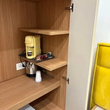 Alojamento de Acomodação e Pequeno-almoço Le 2 Sorelle Luxury 3*