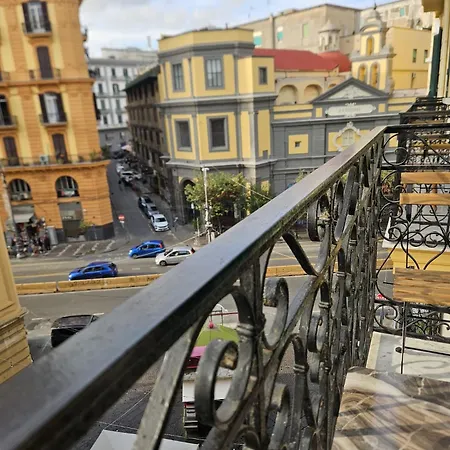 Le 2 Sorelle Luxury ベッド・アンド・ブレックファスト ナポリ