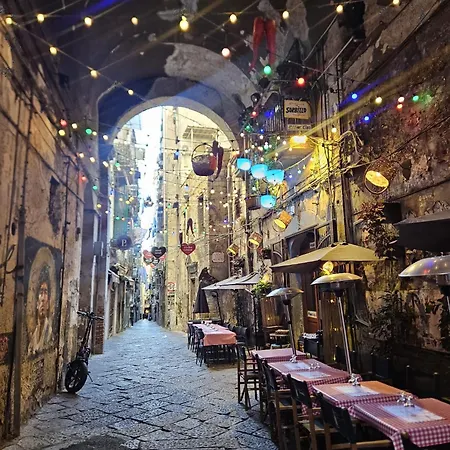 Le 2 Sorelle Luxury ベッド・アンド・ブレックファスト ナポリ