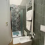 לינה וארוחת בוקר Le 2 Sorelle Luxury 3*