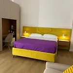 לינה וארוחת בוקר Le 2 Sorelle Luxury