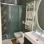 Le 2 Sorelle Luxury לינה וארוחת בוקר נאפולי