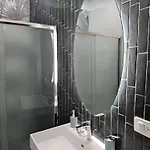 Le 2 Sorelle Luxury לינה וארוחת בוקר נאפולי